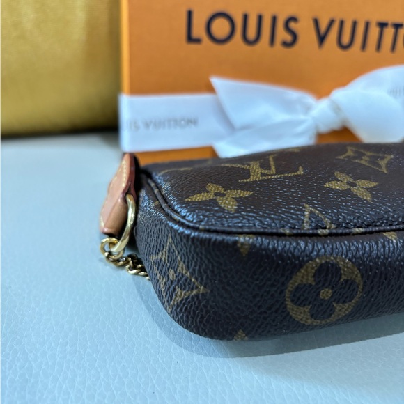 SOLD - Picture 7 of 9